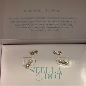 NWT Stella and Dot Madison Pearl Studs